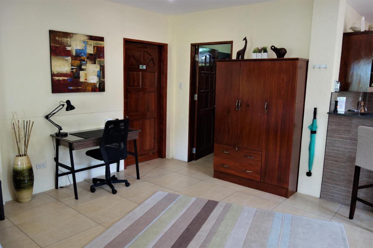 Casa Cataleya Bohol Self-Service Apartments بنغلاو المظهر الخارجي الصورة